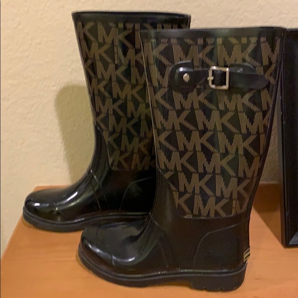 Michael Kors Shoes - Michael Kors rainboots